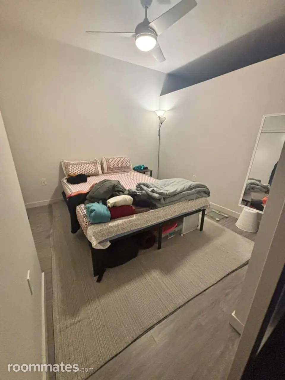 Profile photo 1 of 4