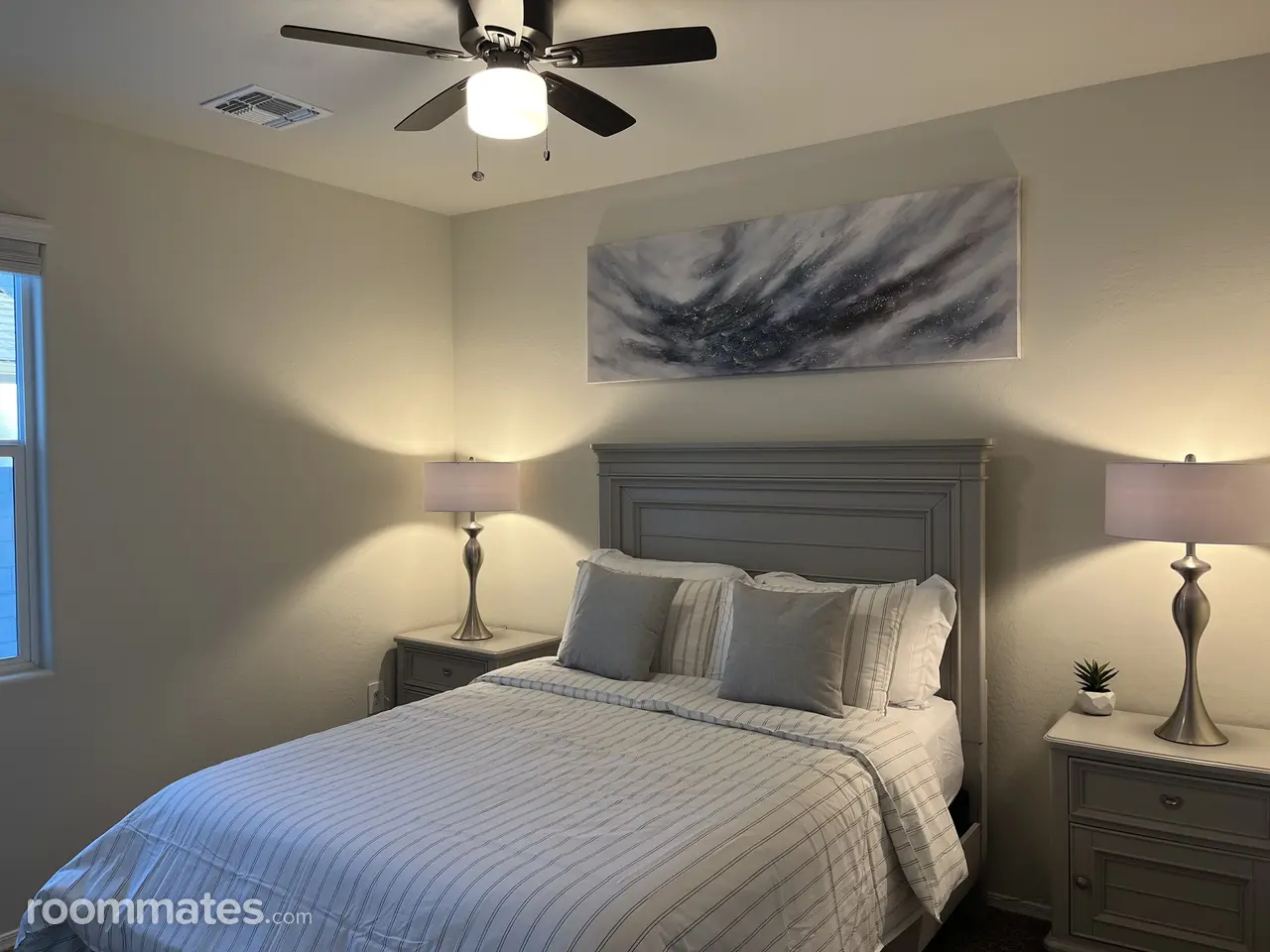 Profile photo 1 of 5