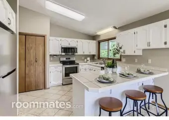 Room for rent in Hillsboro, OR $850, house