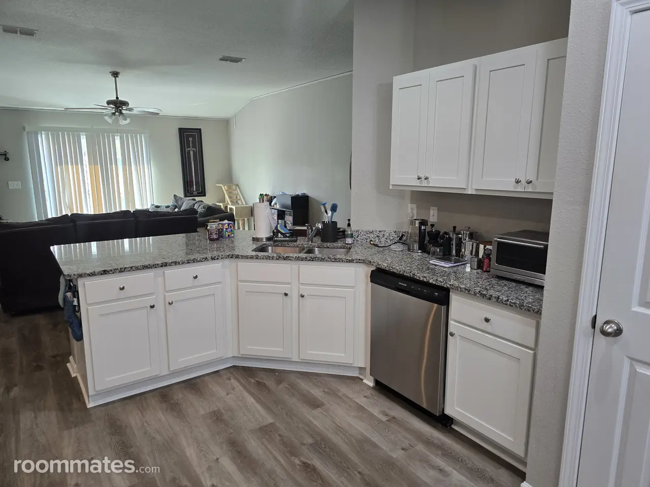 Profile photo 7 of 11