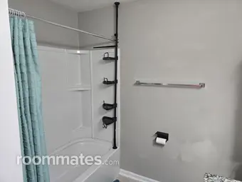 Room for rent in Jacksonville, FL $580, house