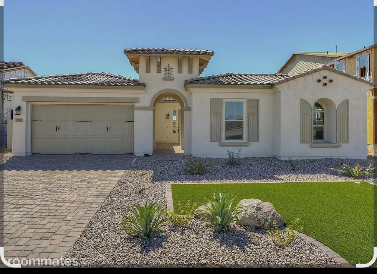 Profile photo 7 of 9