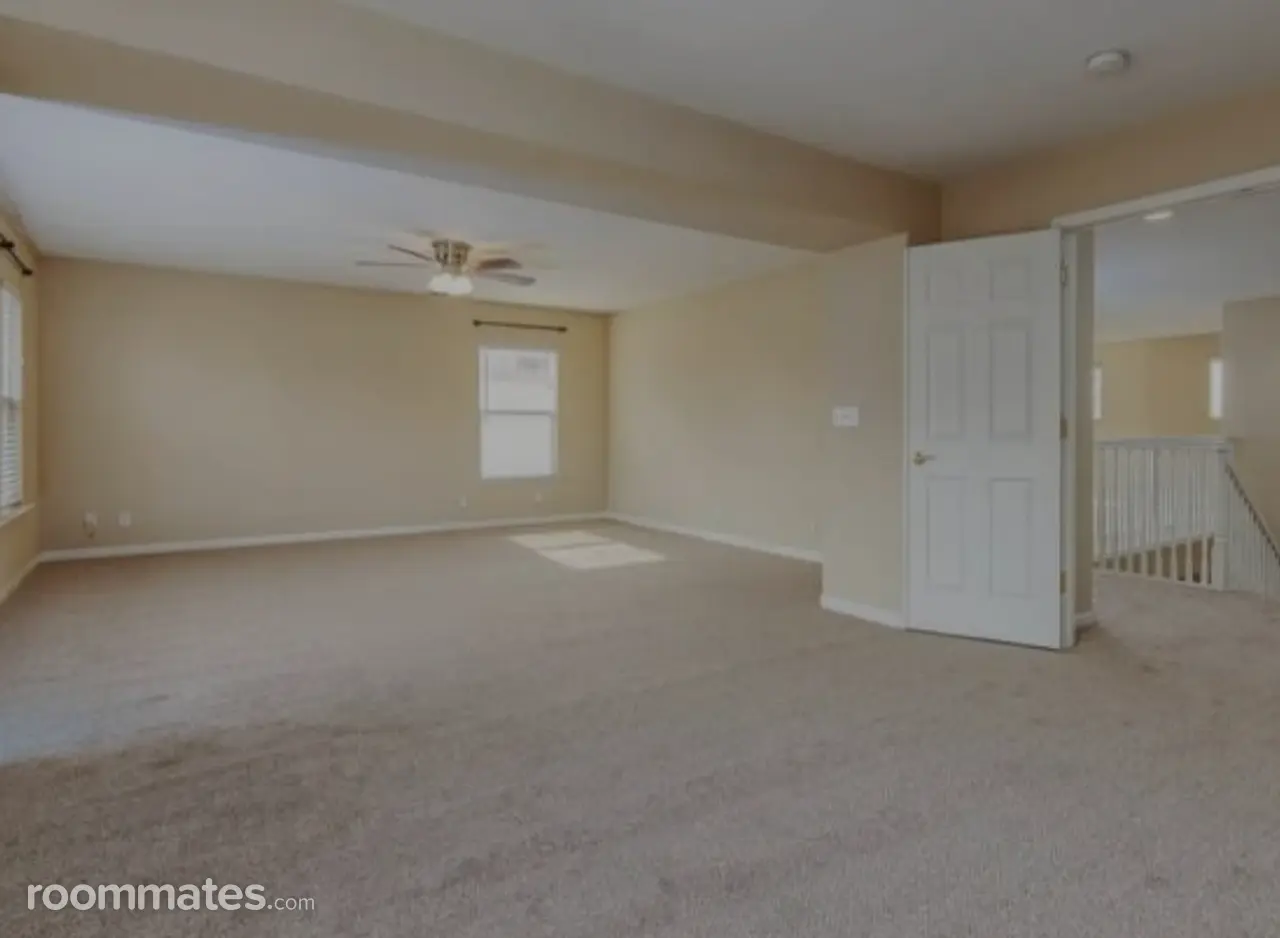 Profile photo 5 of 8