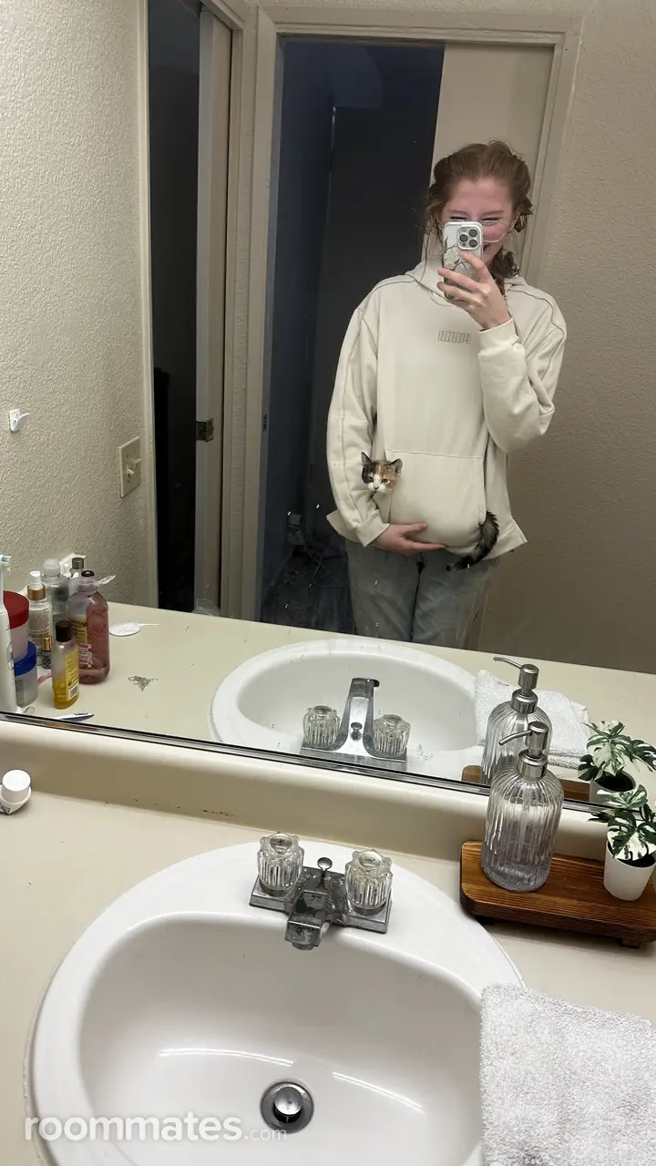 Profile photo 11 of 14