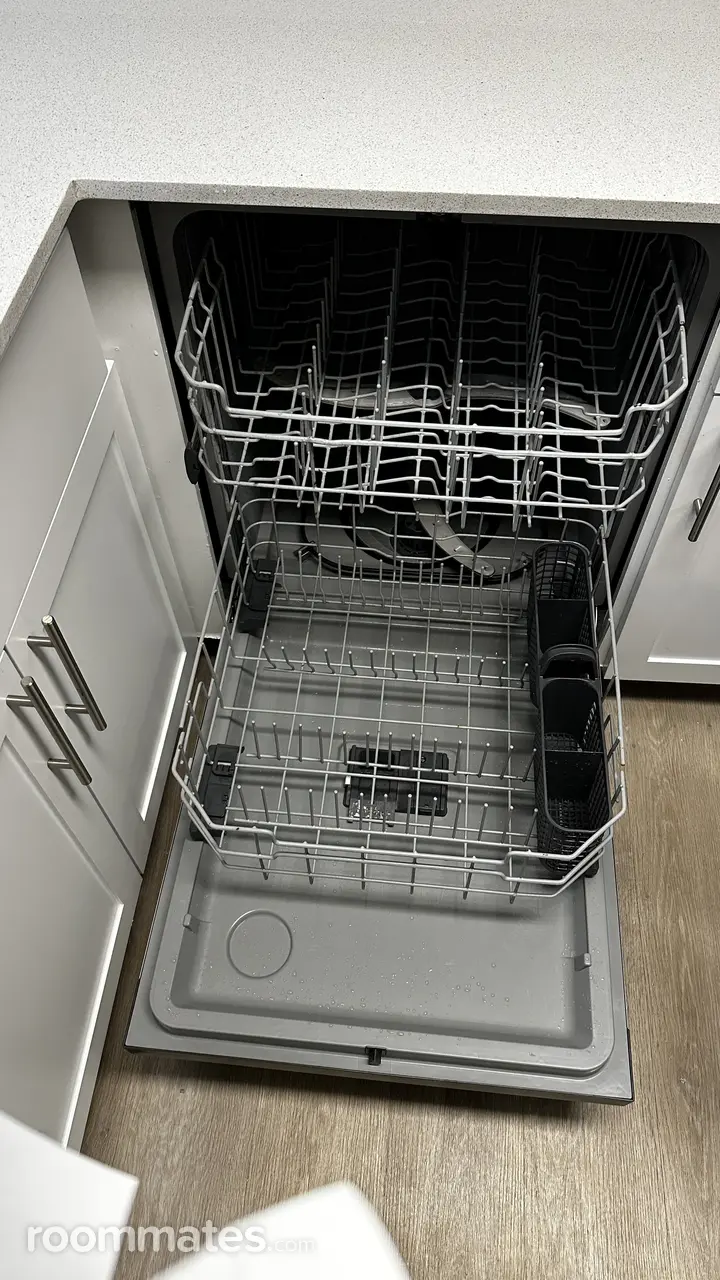 Profile photo 9 of 14