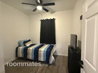 Room for rent in Baton Rouge, LA $900, house