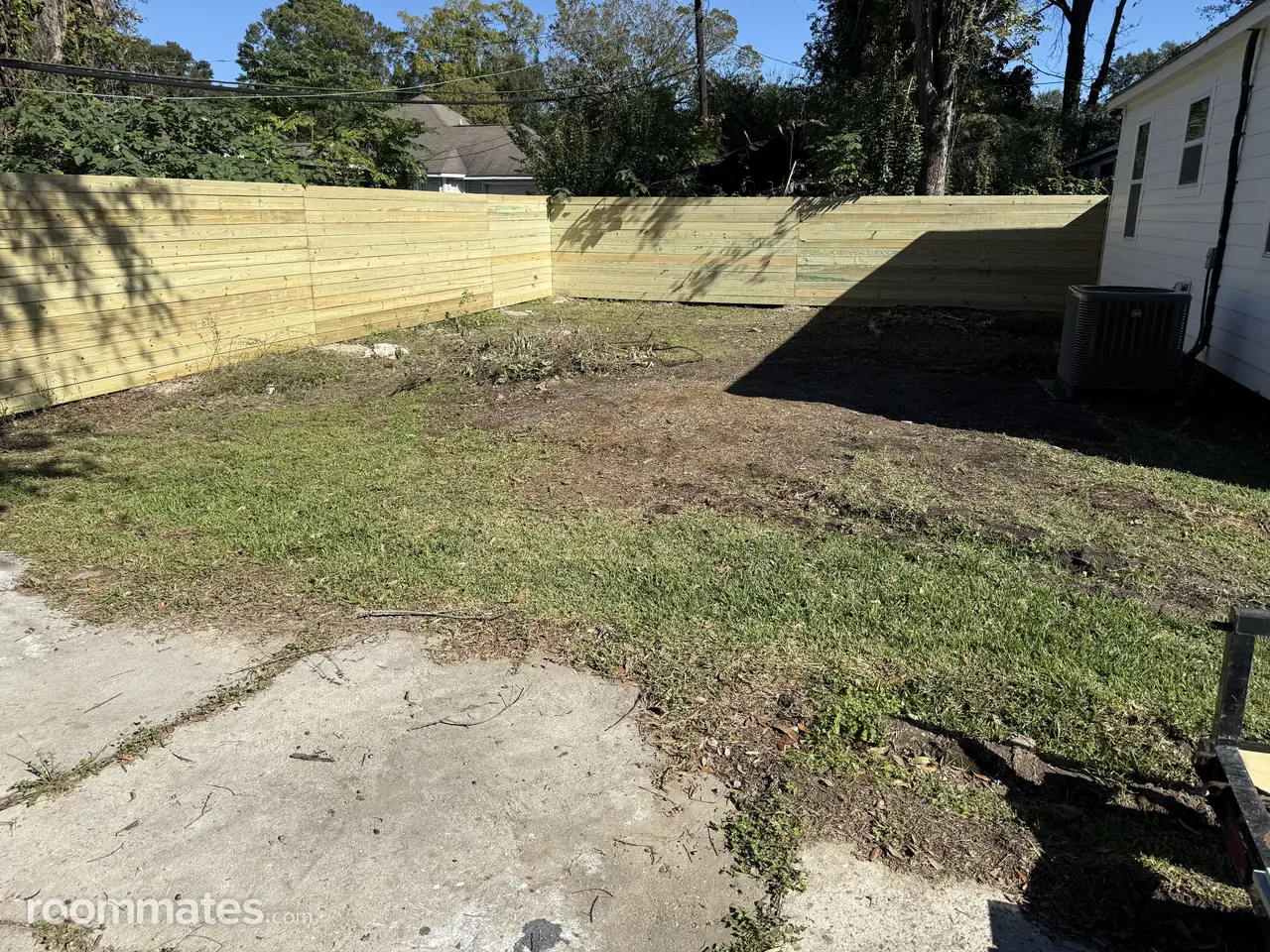 Profile photo 8 of 10