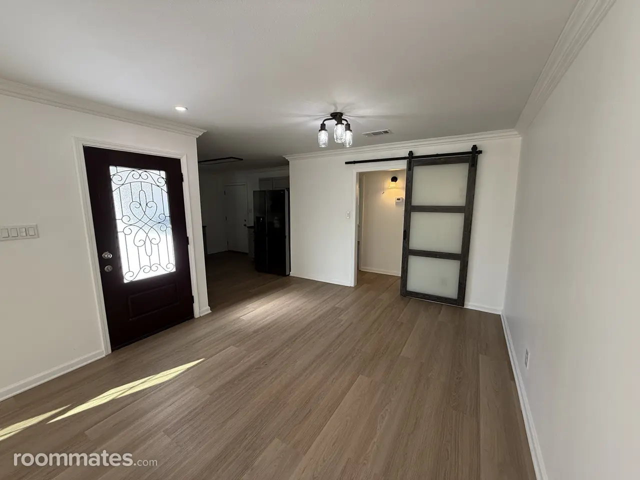 Profile photo 3 of 10