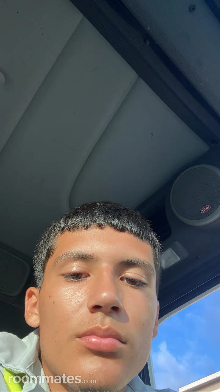 Profile photo 7 of 11