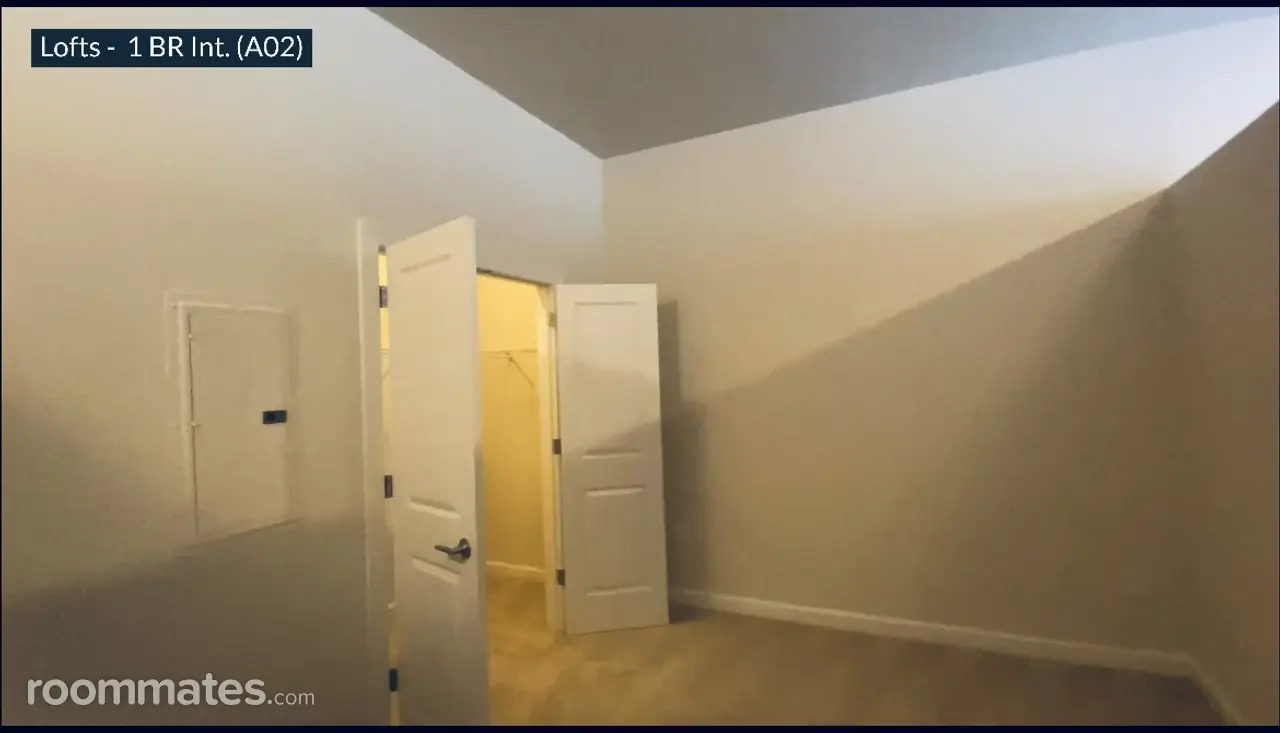 Profile photo 3 of 8