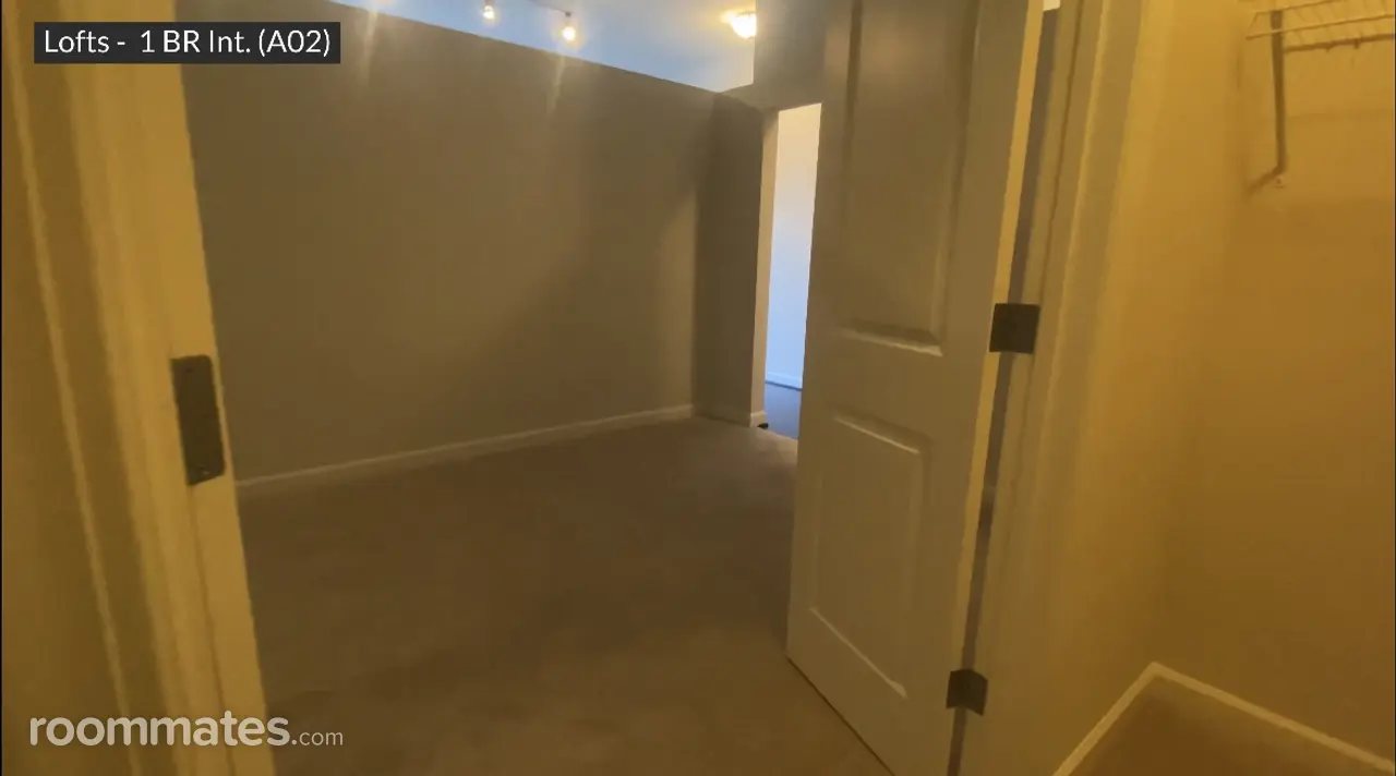 Profile photo 5 of 8