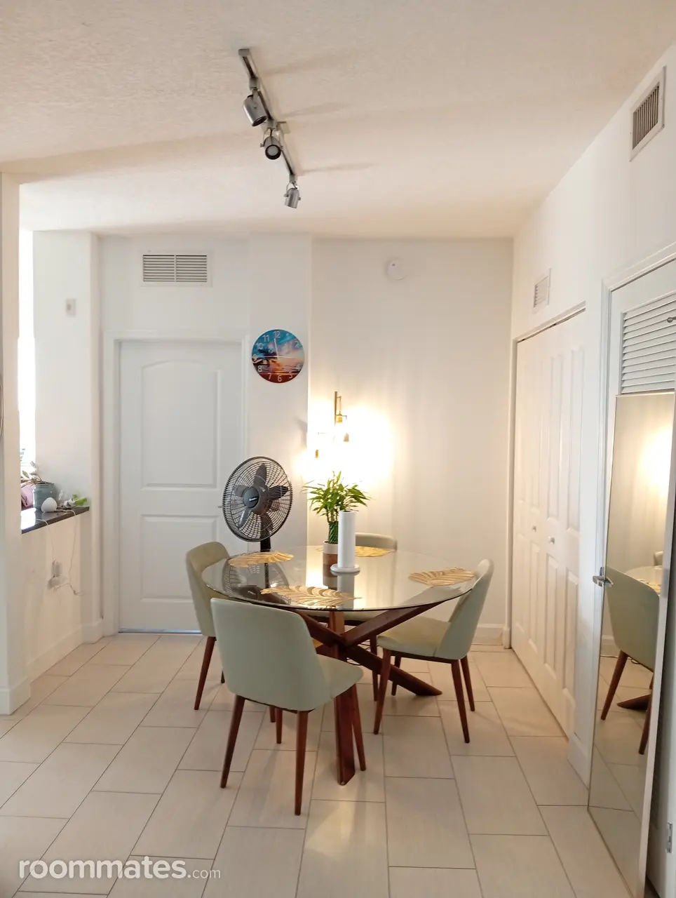 Profile photo 9 of 11