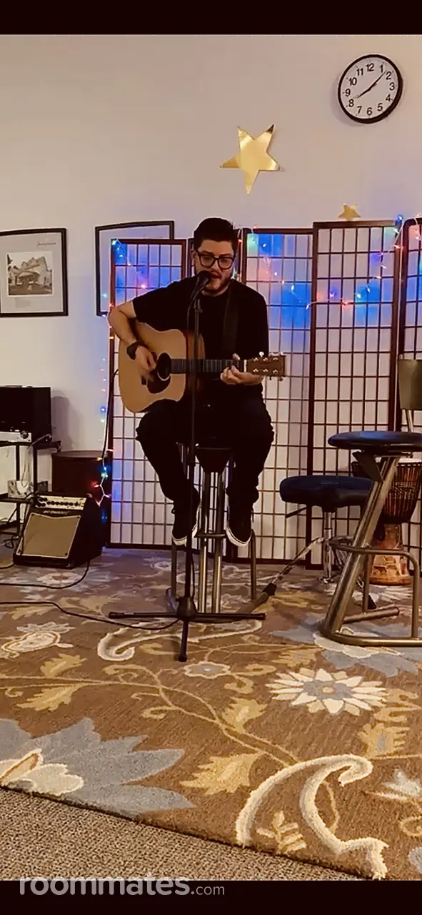 Profile photo 3 of 8