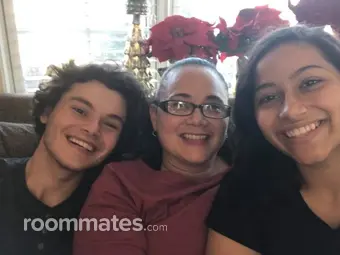 Roommate looking Hudson, NH, $2000