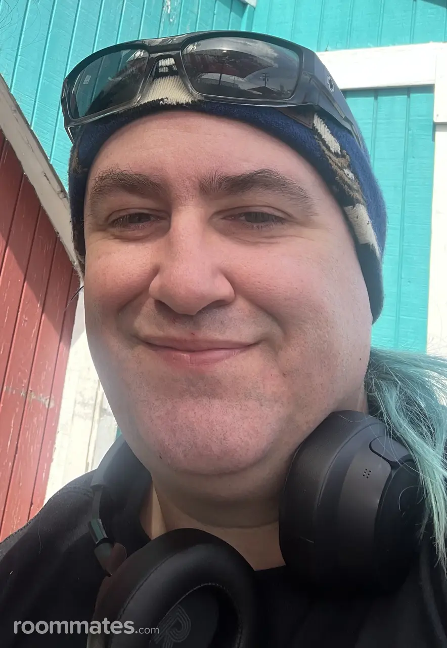 Profile photo 1 of 1