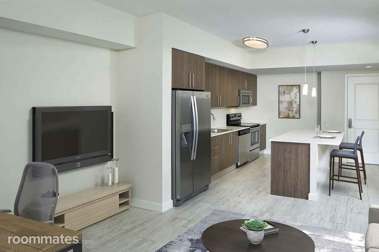 Profile photo 1 of 10