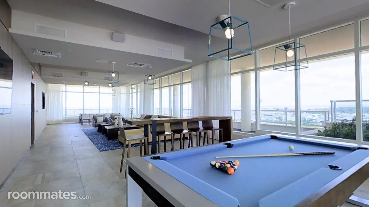 Profile photo 4 of 10