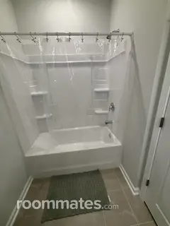 Room for rent in Richmond Hill, GA $850, house