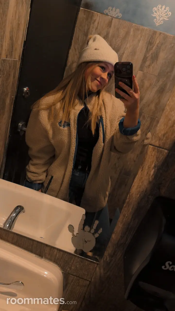 Profile photo 10 of 12