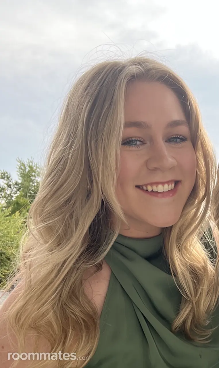 Profile photo 12 of 12