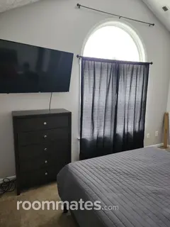 Room for rent in Hope Mills, NC $800, house