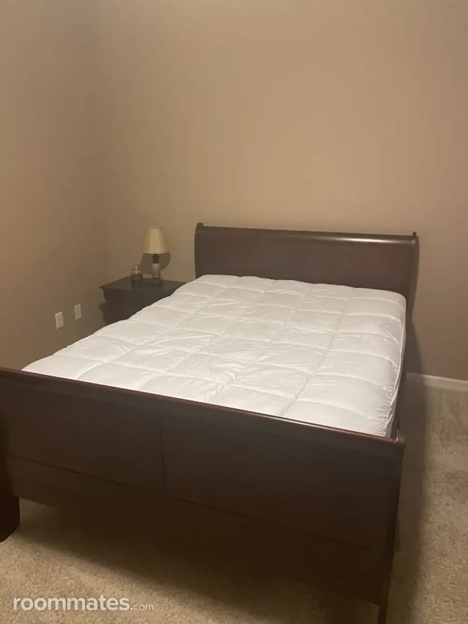 Profile photo 1 of 4