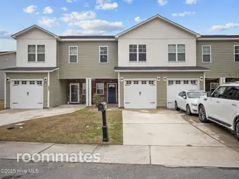 Room for rent in Jacksonville, NC $800, townhouse