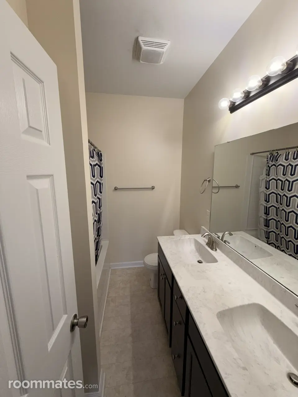 Profile photo 6 of 8