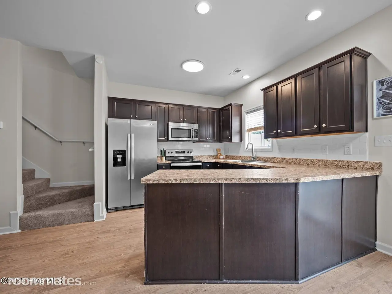 Profile photo 4 of 8