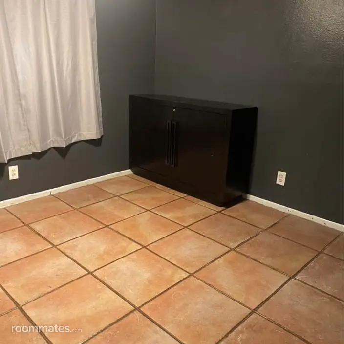 Room for rent in Las Vegas, NV $650, condo