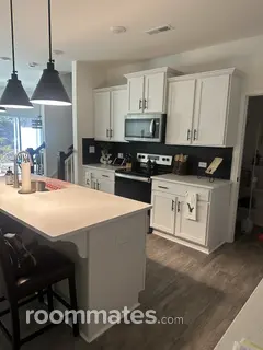 Room for rent in York SC $800, townhouse