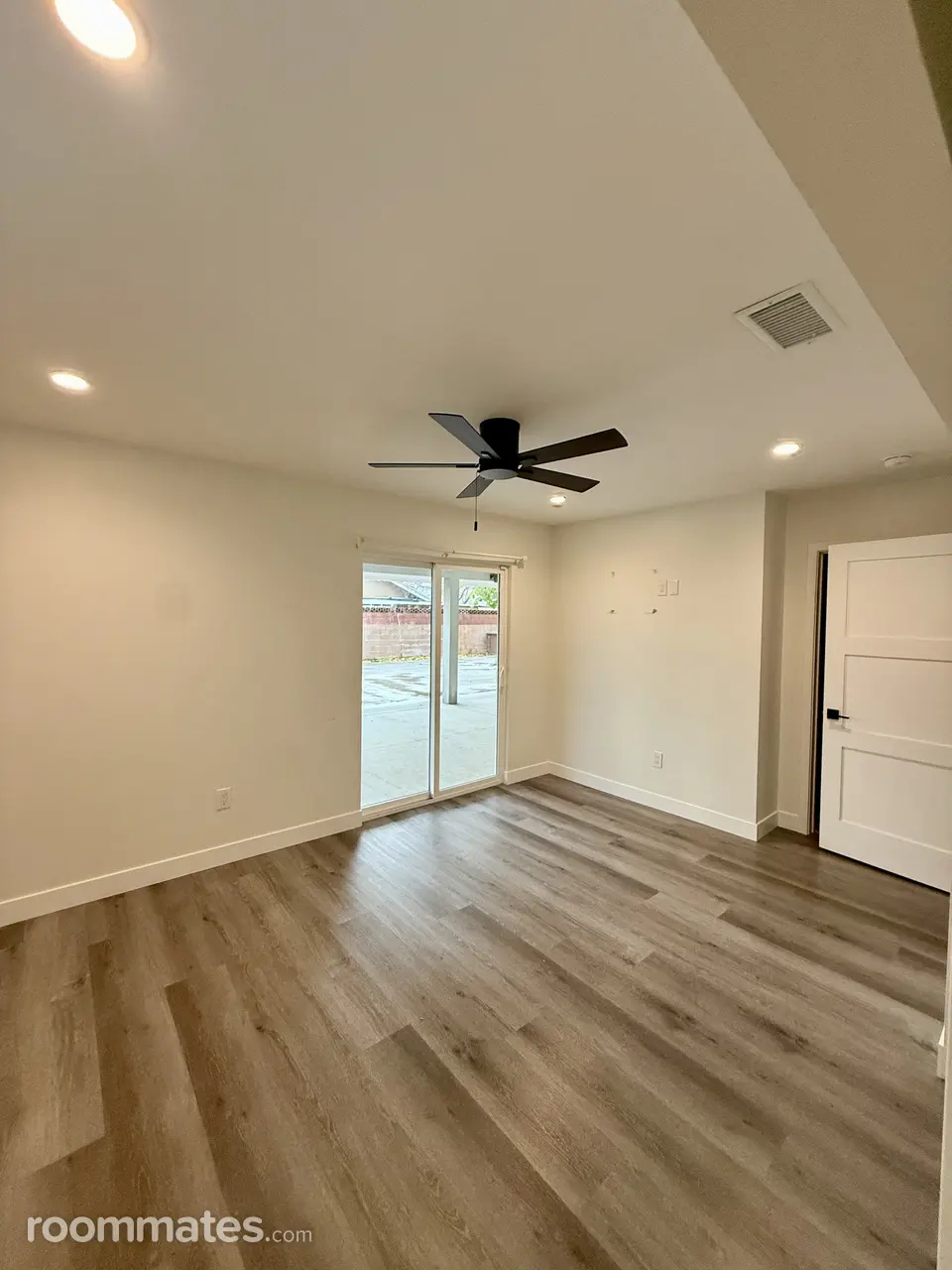 Profile photo 8 of 10