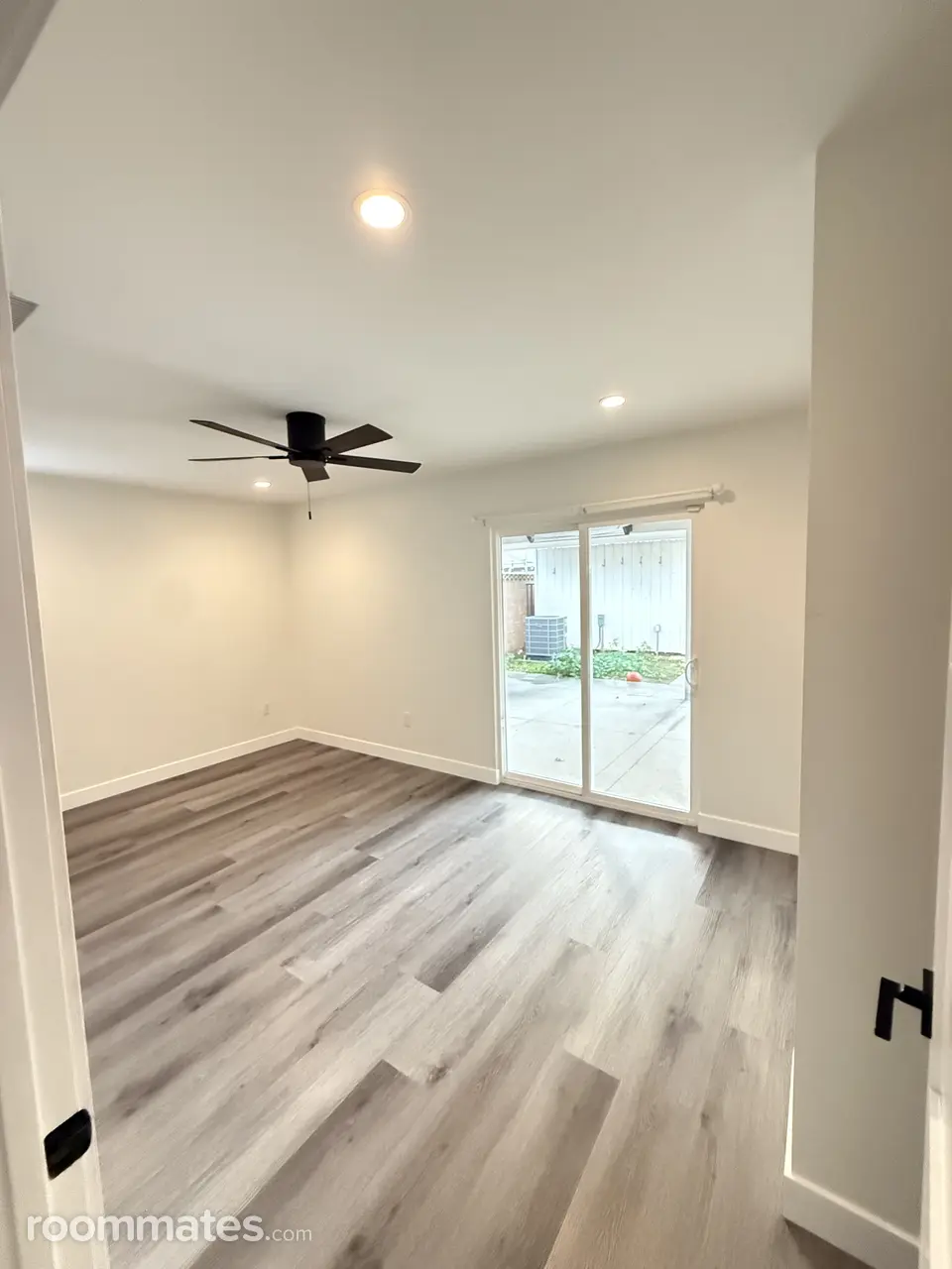 Profile photo 4 of 10