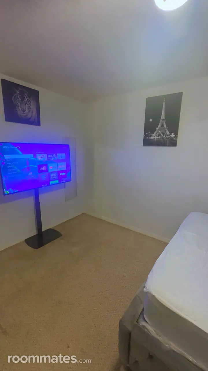 Profile photo 4 of 6