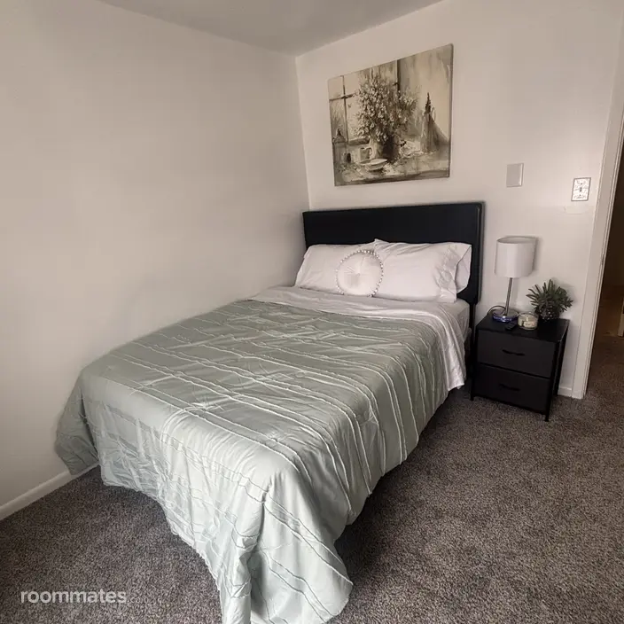 Room for rent in Greensboro, NC $800, house