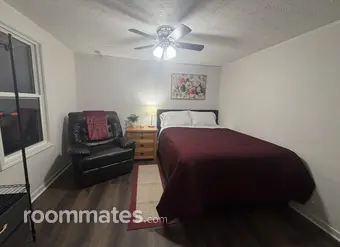 Room for rent in Greensboro, NC $800, house