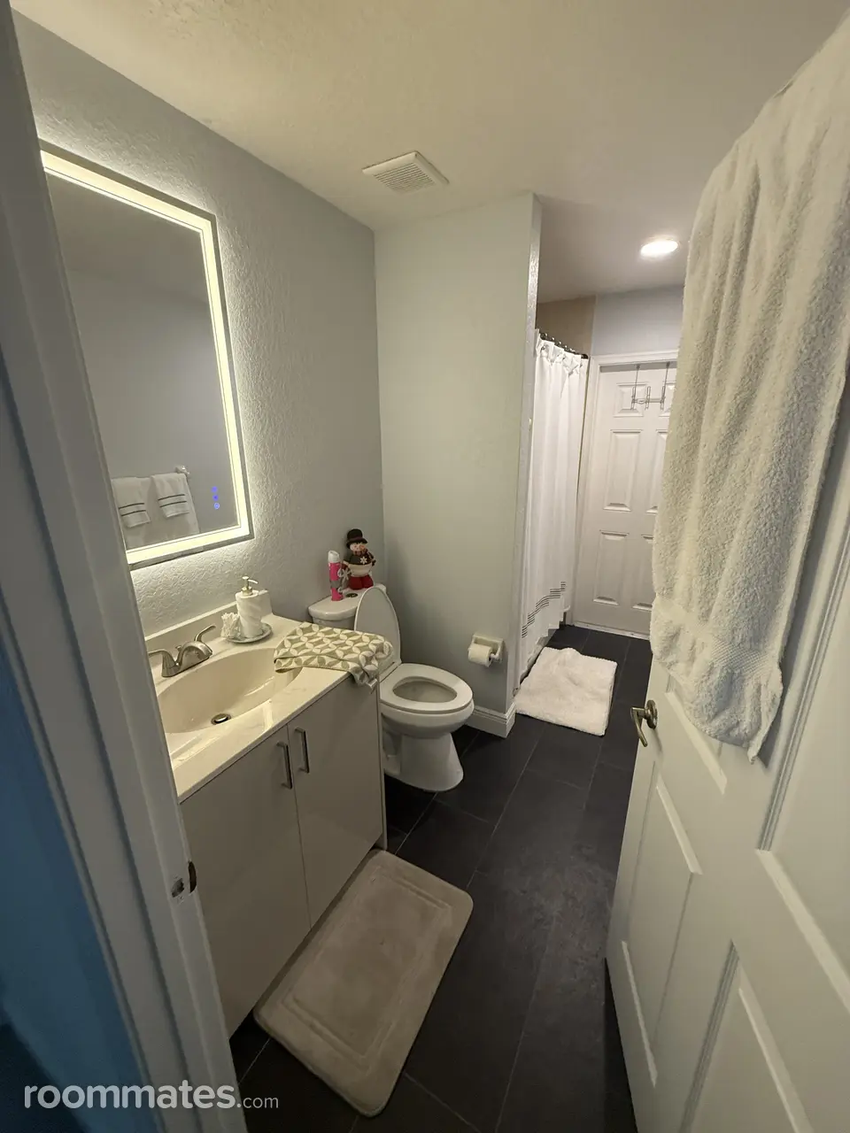 Profile photo 3 of 9