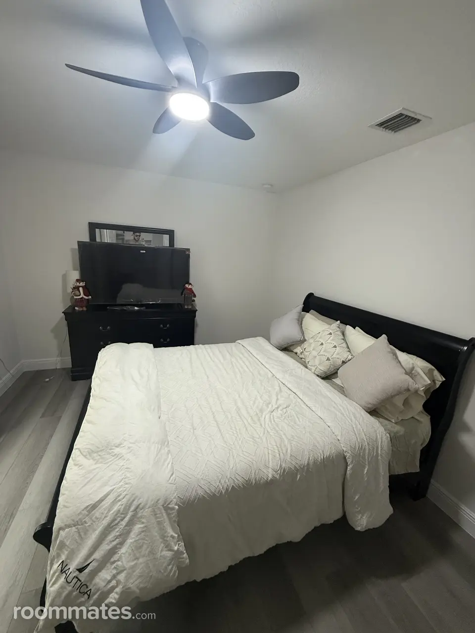 Profile photo 2 of 9