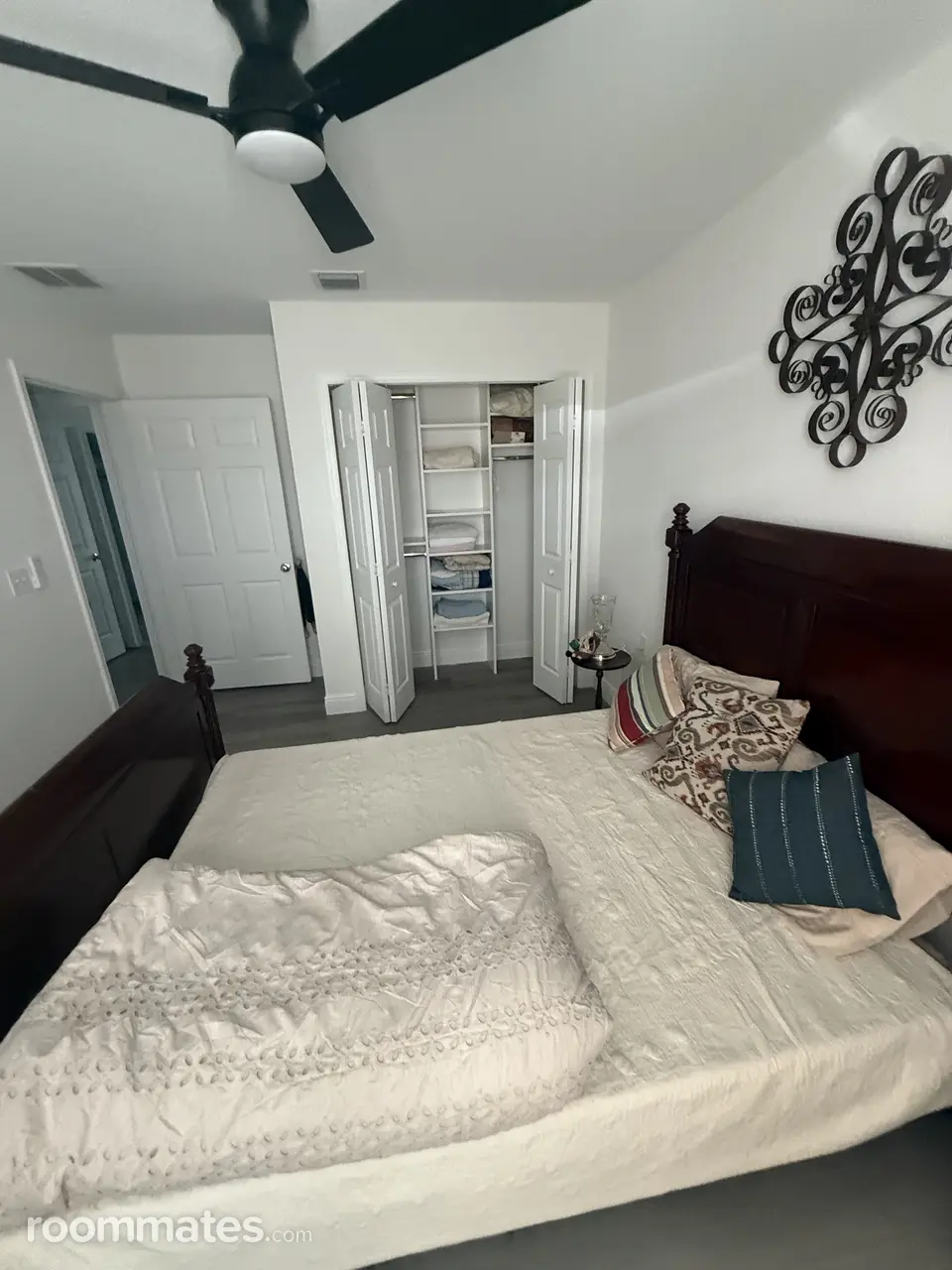 Profile photo 6 of 9