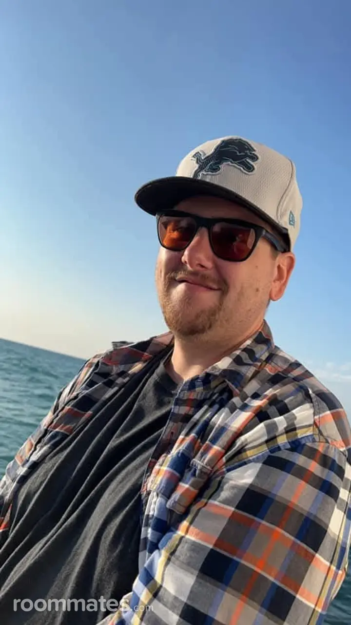 Profile photo 10 of 10