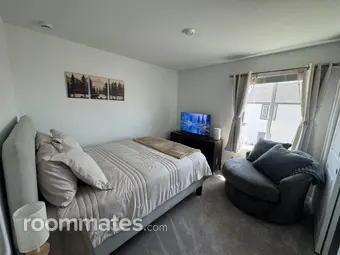 Room for rent in Colorado Springs, CO $800, house