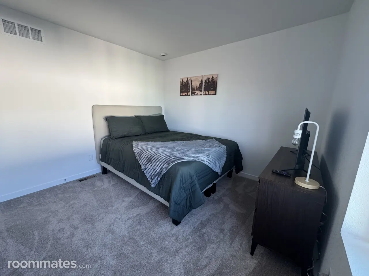 Profile photo 3 of 10