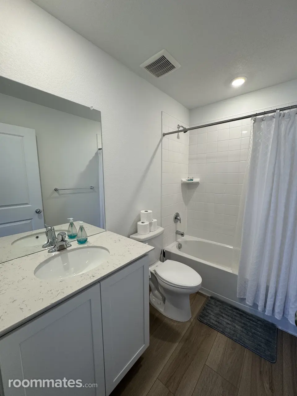 Profile photo 5 of 10