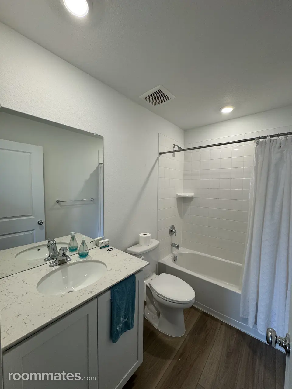 Profile photo 4 of 8