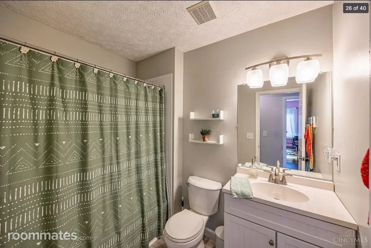 Profile photo 6 of 11