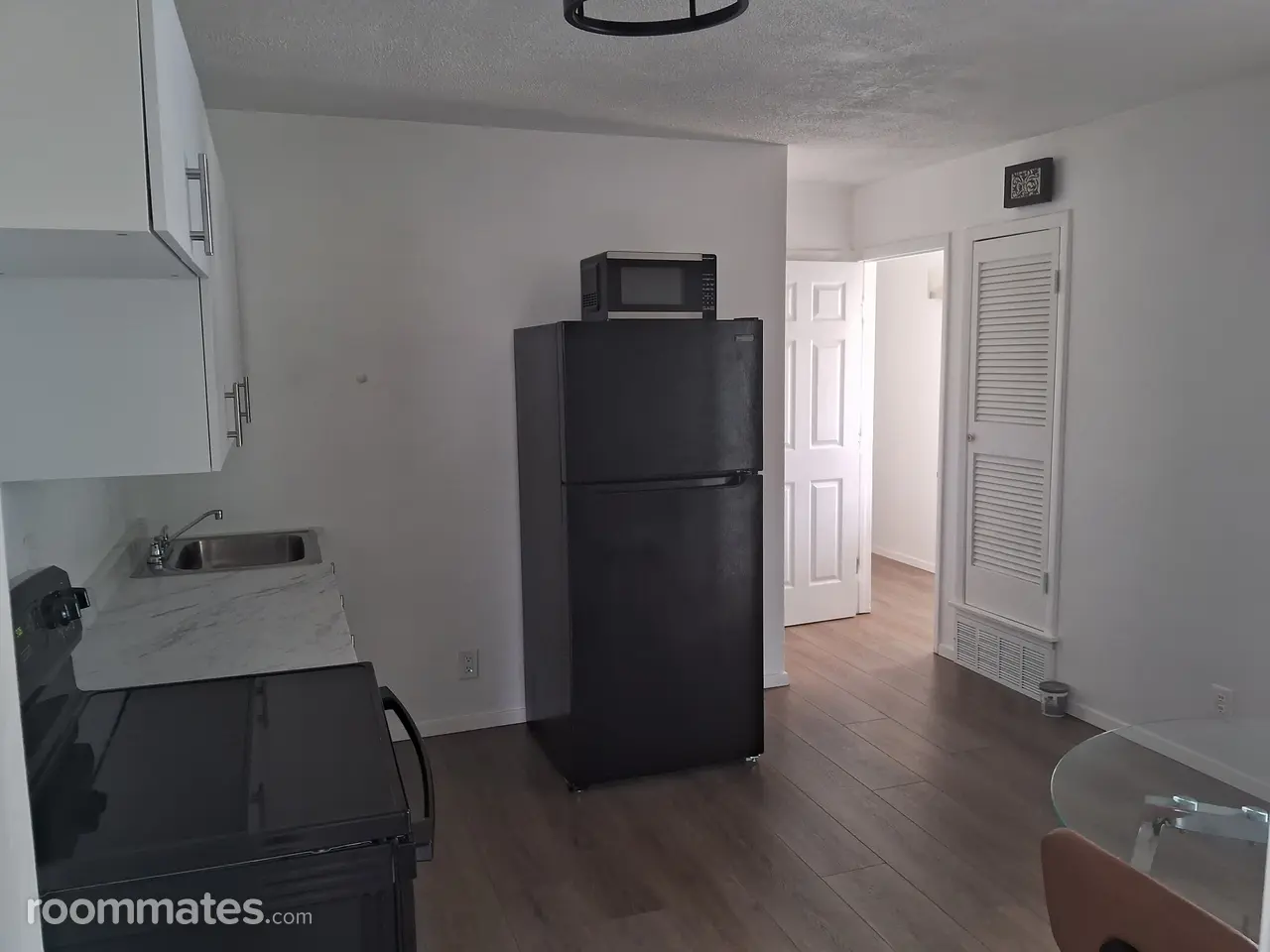 Profile photo 3 of 9