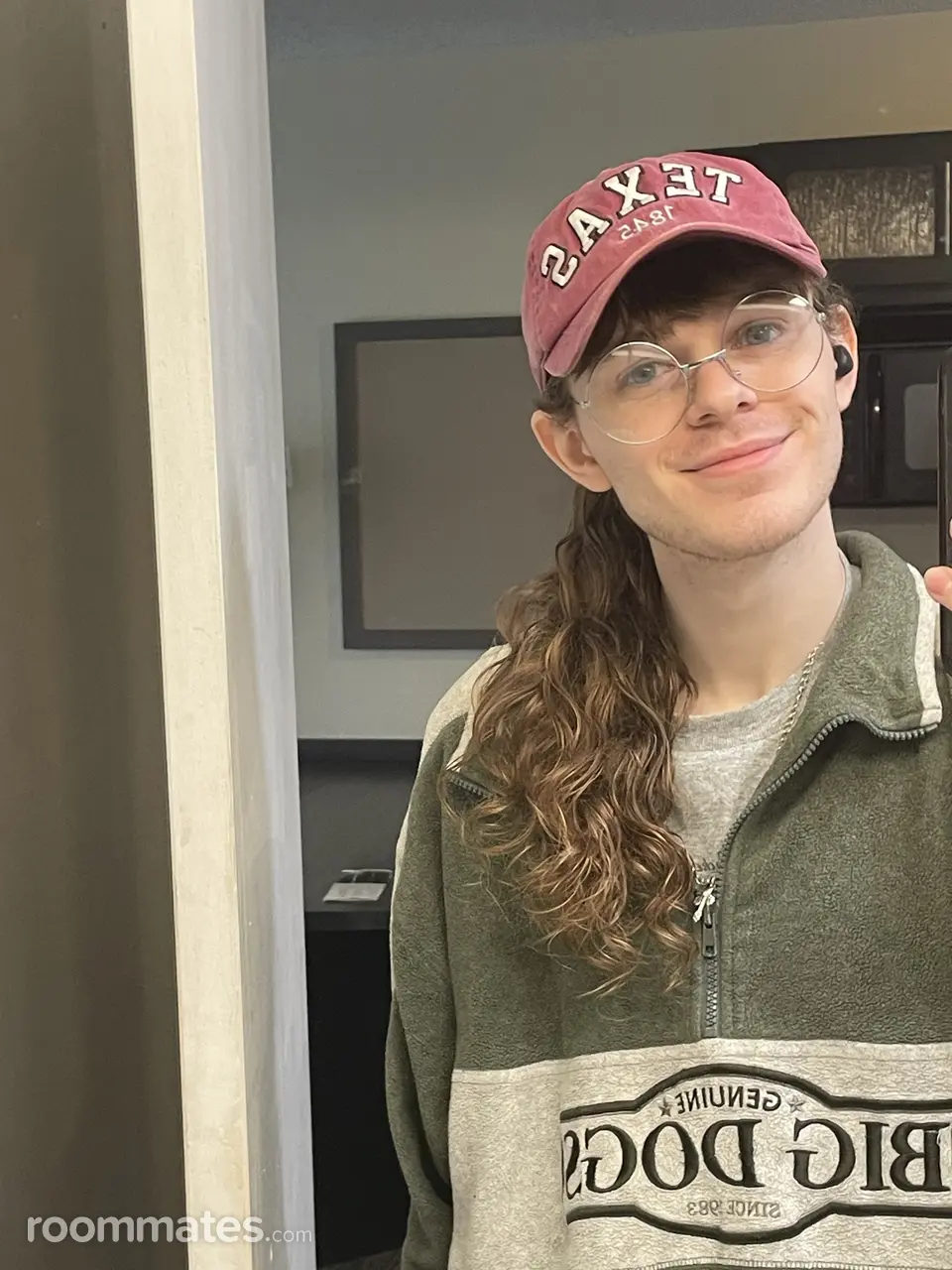 Profile photo 1 of 1