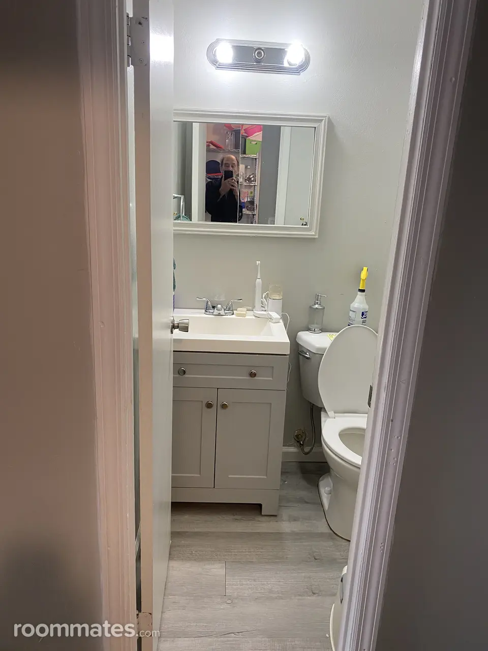 Profile photo 4 of 8