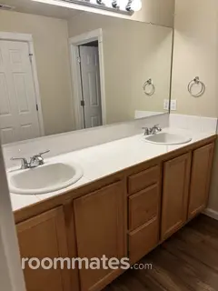 Room for rent in Hillsboro, OR $1100, house