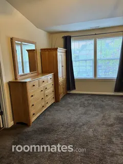 Room for rent in Hillsboro, OR $1100, house